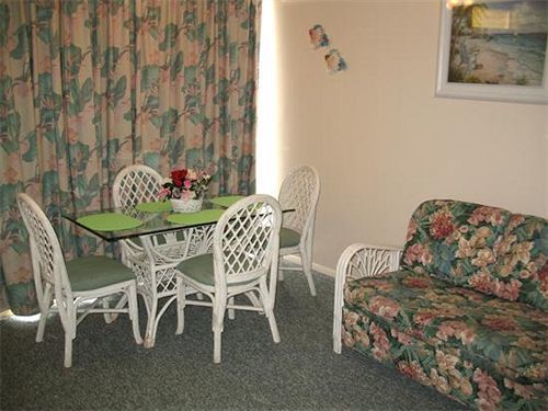 Paradise Oceanfront Of Motel 2*